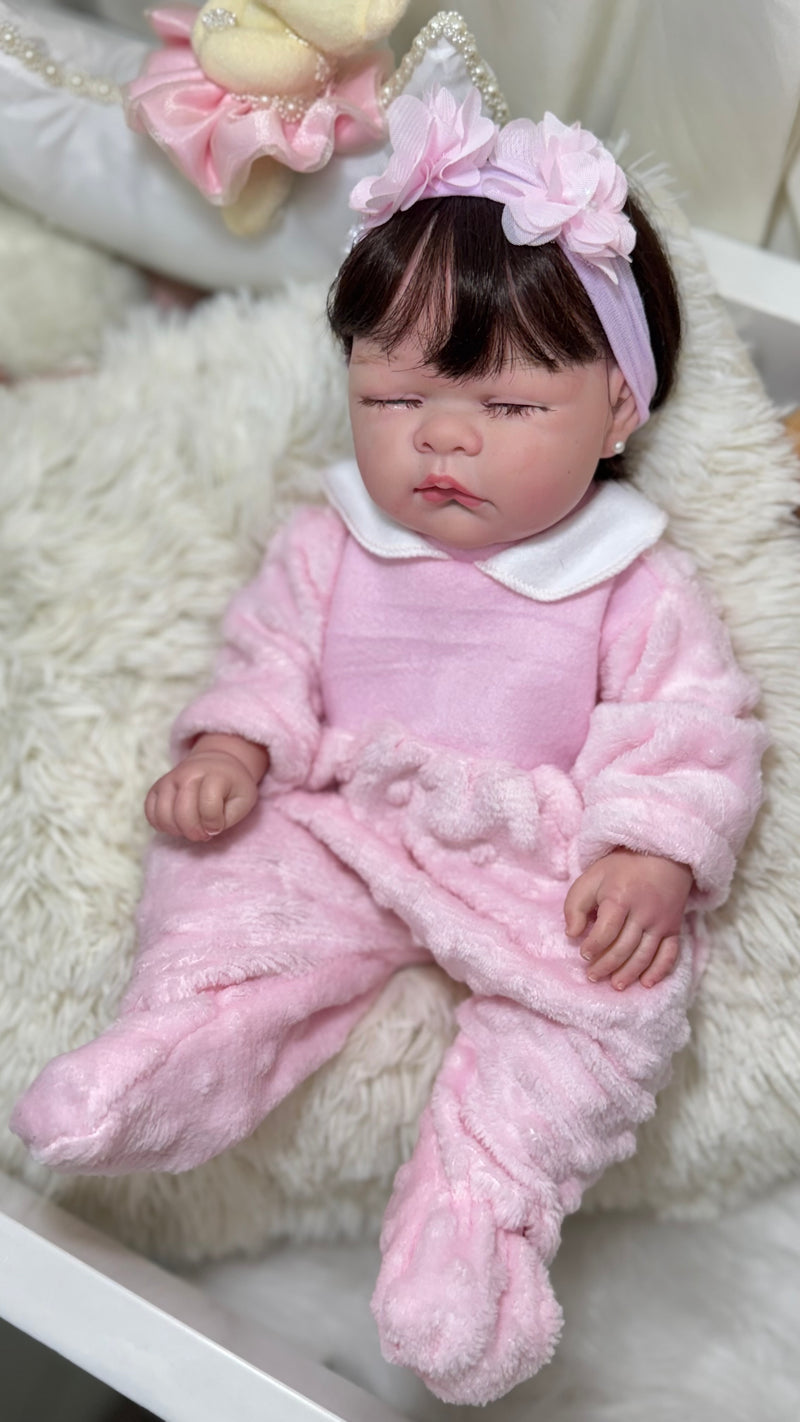 Bebê Reborn Yummi dormindo + Enxoval COMPLETO de brinde+ 12x SEM JUROS + Frete Grátis