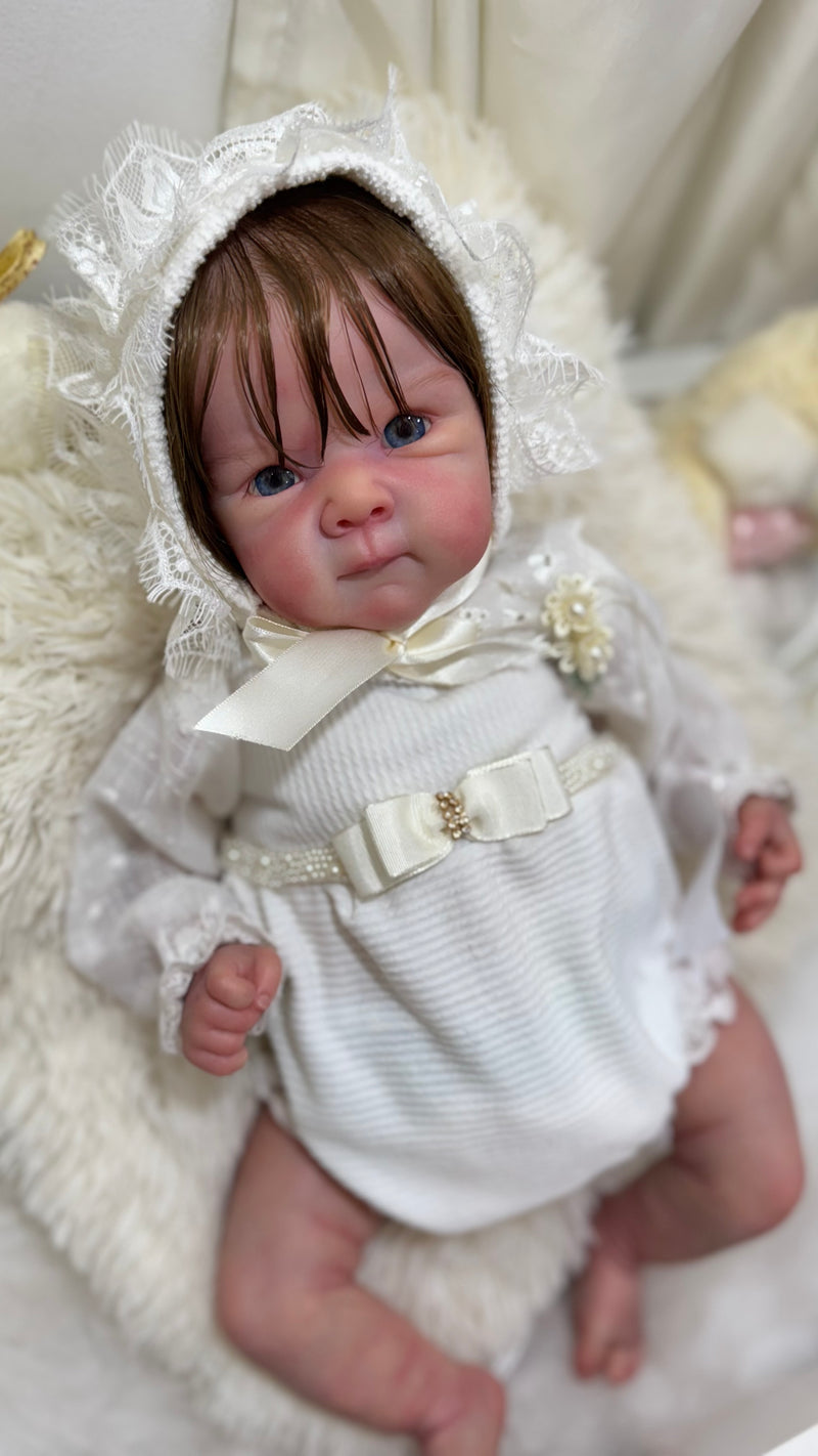 Bebe Reborn PREMIUM Gabriela + Enxoval COMPLETO + 12x Sem Juros + Frete Grátis