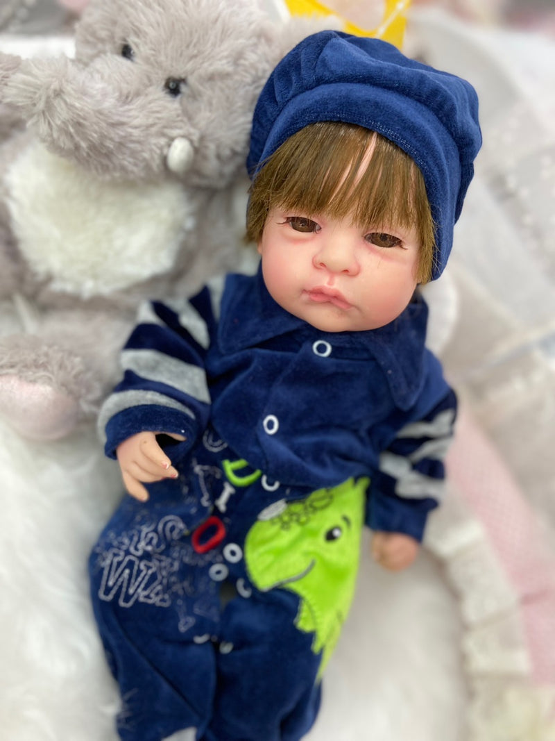 Bebê Reborn Yummi tecido Lançamento 2024+ Enxoval de brinde+ 6X sem juros+ Frete Grátis