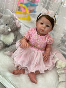 Bebê Reborn Abgail princesa  Enxoval COMPLETO + 12X sem juros + Frete Grátis