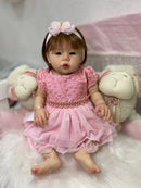 Bebê Reborn Abgail Princesa que faz xixi e coco + Enxoval COMPLETO + 12X sem juros + Frete Grátis