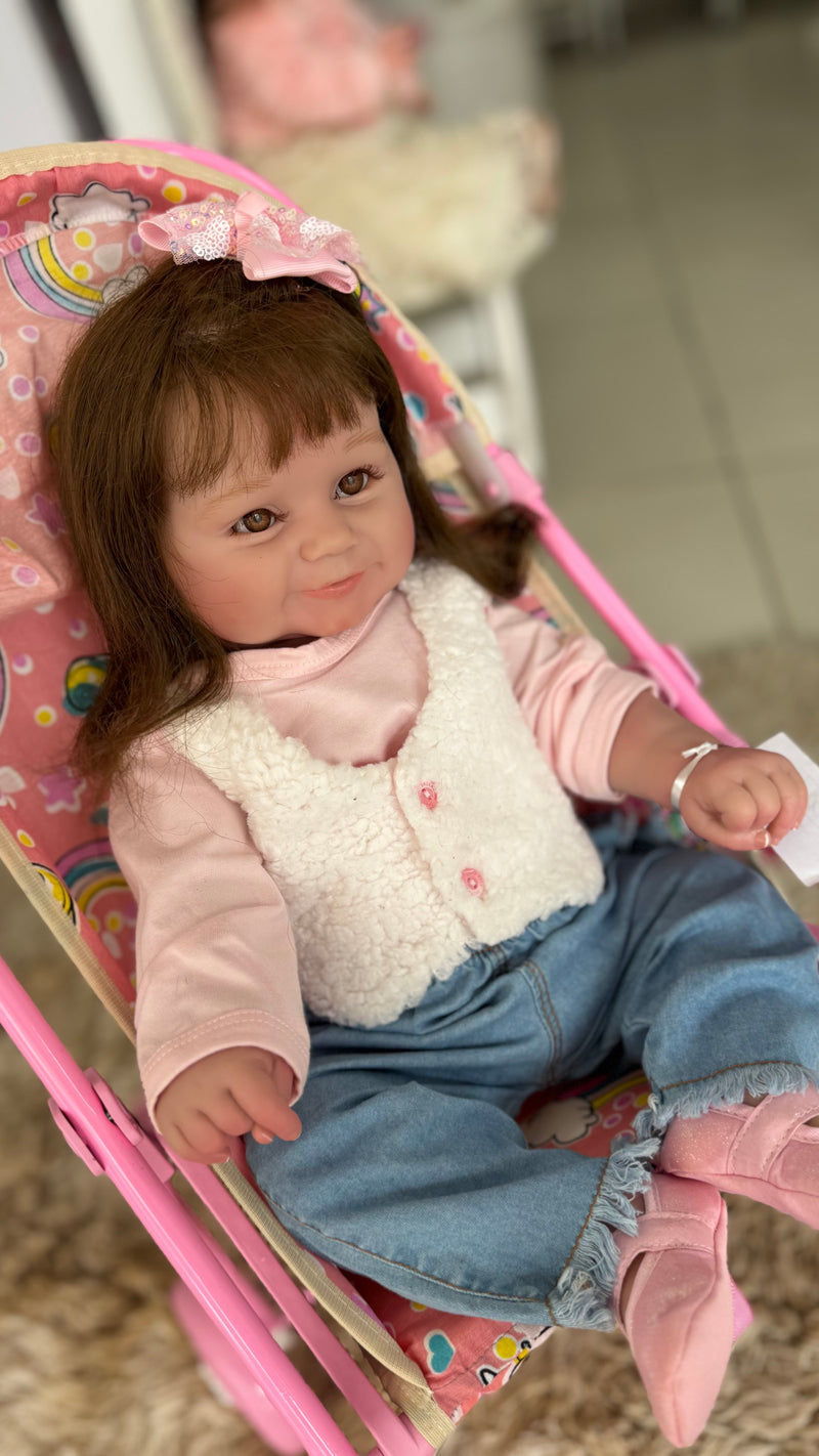 Bebê Reborn Maddie Silicone Banho + Enxoval COMPLETO de brinde + 12X sem juros + Frete Grátis + CARRINHO