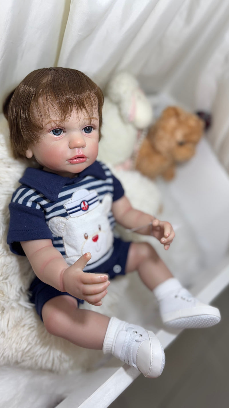 Bebê Reborn Pedrinho Menino Silicone  Lançamento 2024 + Enxoval de brinde + 12X sem juros+ Frete Grátis