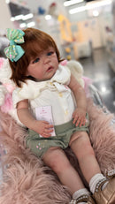 Bebê Reborn Toddler Premium Realista Ruiva - Cabelinho Ruivo e Sardinhas no Rosto - Peça Única