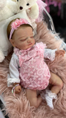 Bebê Reborn Rosalie Premium Realista Corpo de Tecido - Enxoval Completo