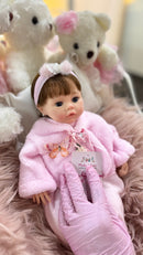 Bebê Reborn de Silicone Solido Realista Malu - Mama e faz Xixi - Enxoval completo