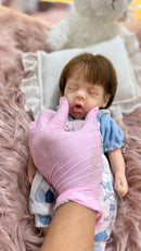 Bebê Reborn de Silicone Sólido Realista João 33 cm - Pode Tomar Banho - Enxoval Completo