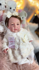 Bebê Reborn Anne Corpo de Tecido Realista Edição Limitada - Enxoval Completo