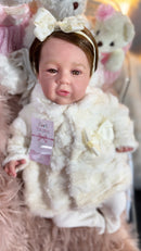 Bebê Reborn Anne Corpo de Tecido Realista Edição Limitada - Enxoval Completo