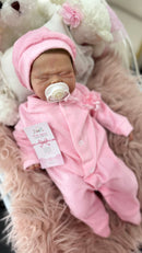 Bebê Reborn Expressiva com Carinha de Choro e Corpo de Tecido - Bebezinha Delicada
