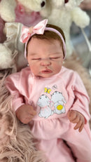 Bebê Reborn Aline Realista Dormindo com Corpo de Tecido - Enxoval Completo