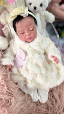 Bebê Reborn Gabriela Premium Realista Dormindo com Corpo de Tecido - Enxoval Completo