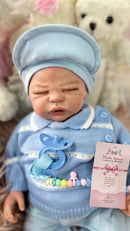 Bebê Reborn Gabriel Premium Realista com Corpo de Tecido e Membros de Silicone - Enxoval Completo