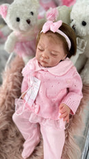 Bebê Reborn Laurinha Premium com Corpo de Tecido e Enxoval Completo