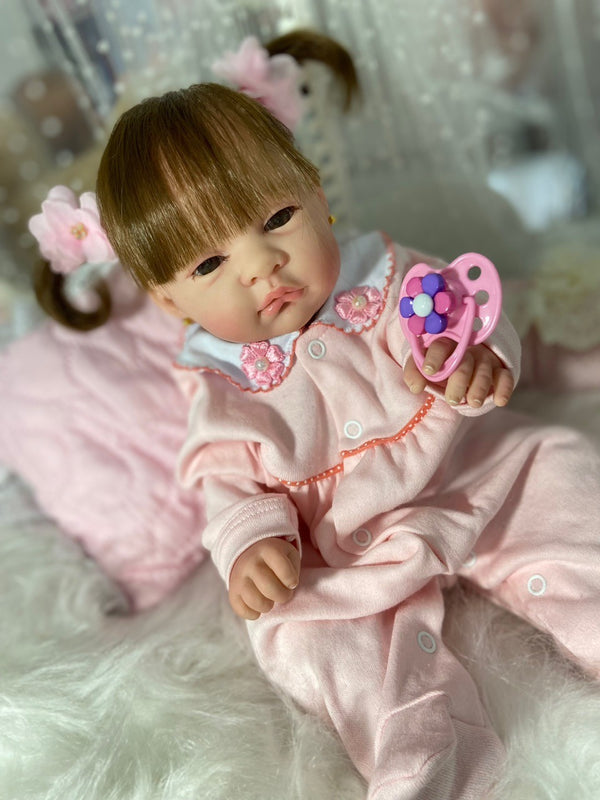 Bebê Reborn Maria Flor Lançamento 2025+ Enxoval de brinde+ 6X sem juros+ Frete Grátis