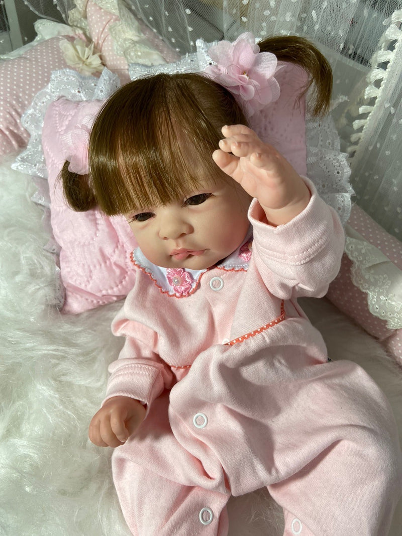 Bebê Reborn Maria Flor Lançamento 2025+ Enxoval de brinde+ 6X sem juros+ Frete Grátis
