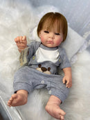 Bebê Reborn Yummi vinil + Enxoval COMPLETO + 12x sem juros + Frete Grátis