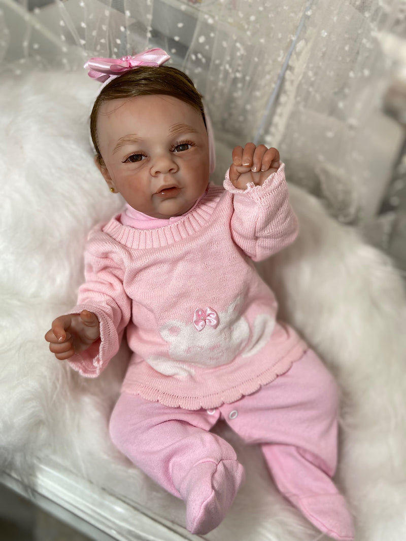 Bebê Reborn Anny morena Lançamento faz coco e xixi 2024+ Enxoval de brinde+ 6X sem juros+ Frete Grátis
